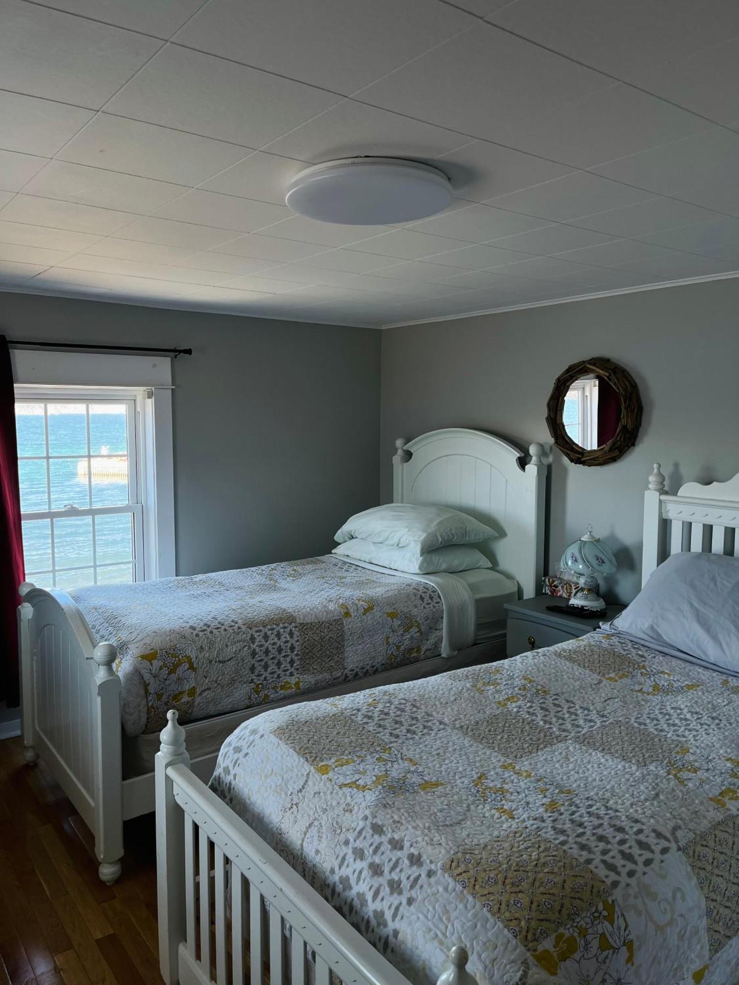 Toulinguet Inn - Suites Twillingate Eksteriør billede