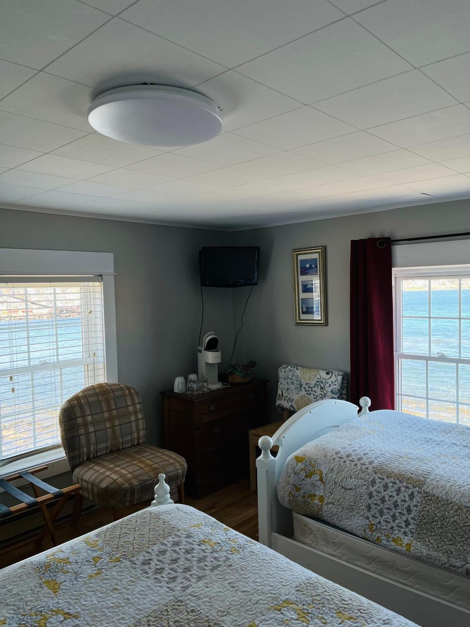 Toulinguet Inn - Suites Twillingate Eksteriør billede