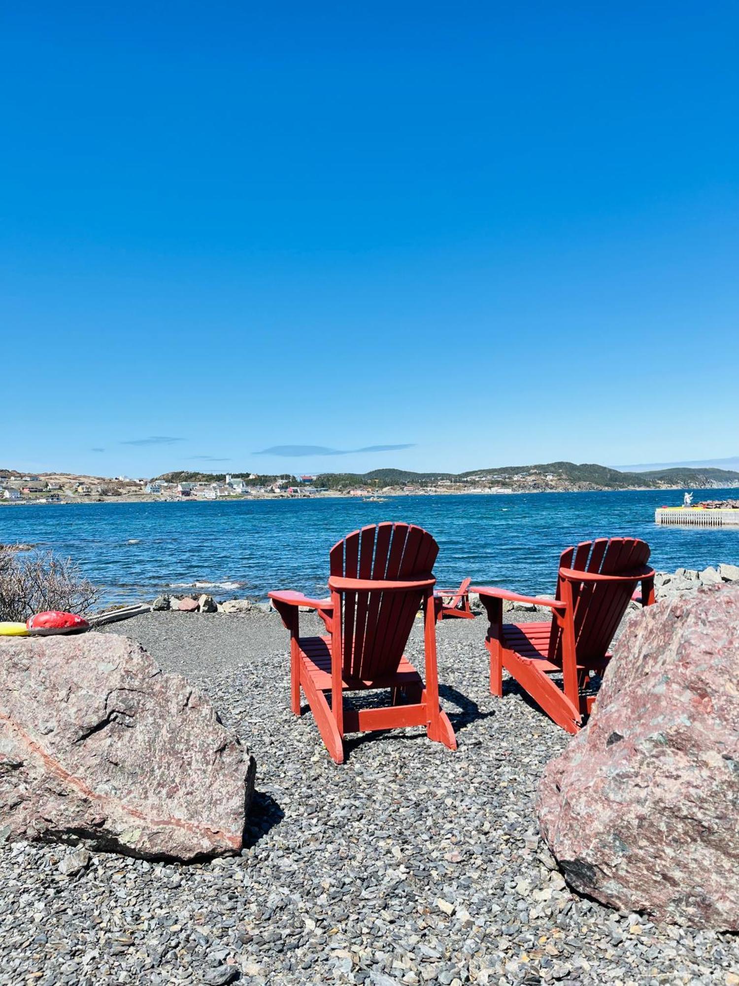 Toulinguet Inn - Suites Twillingate Eksteriør billede
